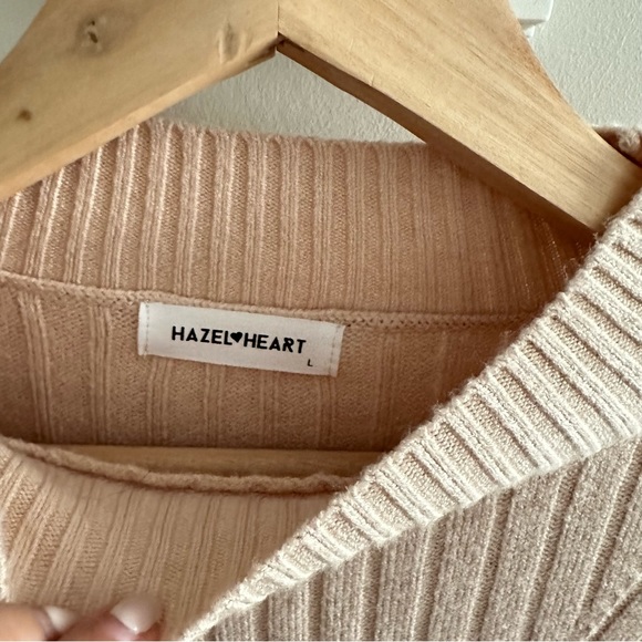Nwt Hunni’s Beige Ribbed Sweater - Picture 3 of 7